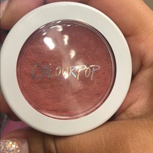 Colourpop between the sheets
